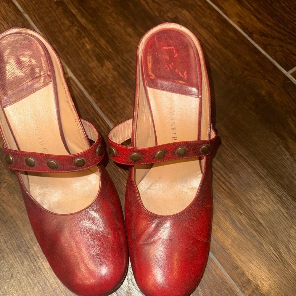 Kenneth Cole Red Leather Mary Jane Heels w/ Stud Strap “Ginger Snap” Sz 8.5M